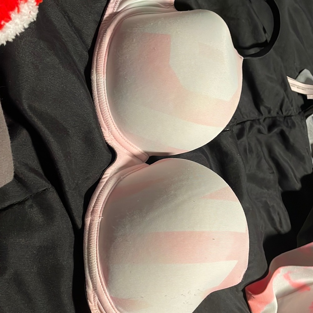 PINK VS BRA